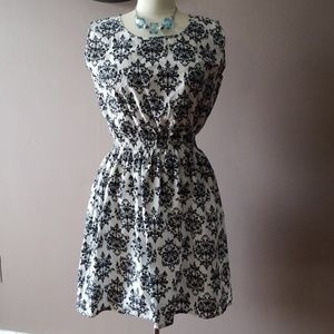 Lightweight chiffon dress (L)